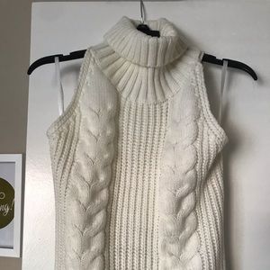 NWT Sabo Shirt sleeveless turtleneck top!